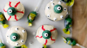 Halloween-Cupackes-with-Bon-Bon-Bum Colombina